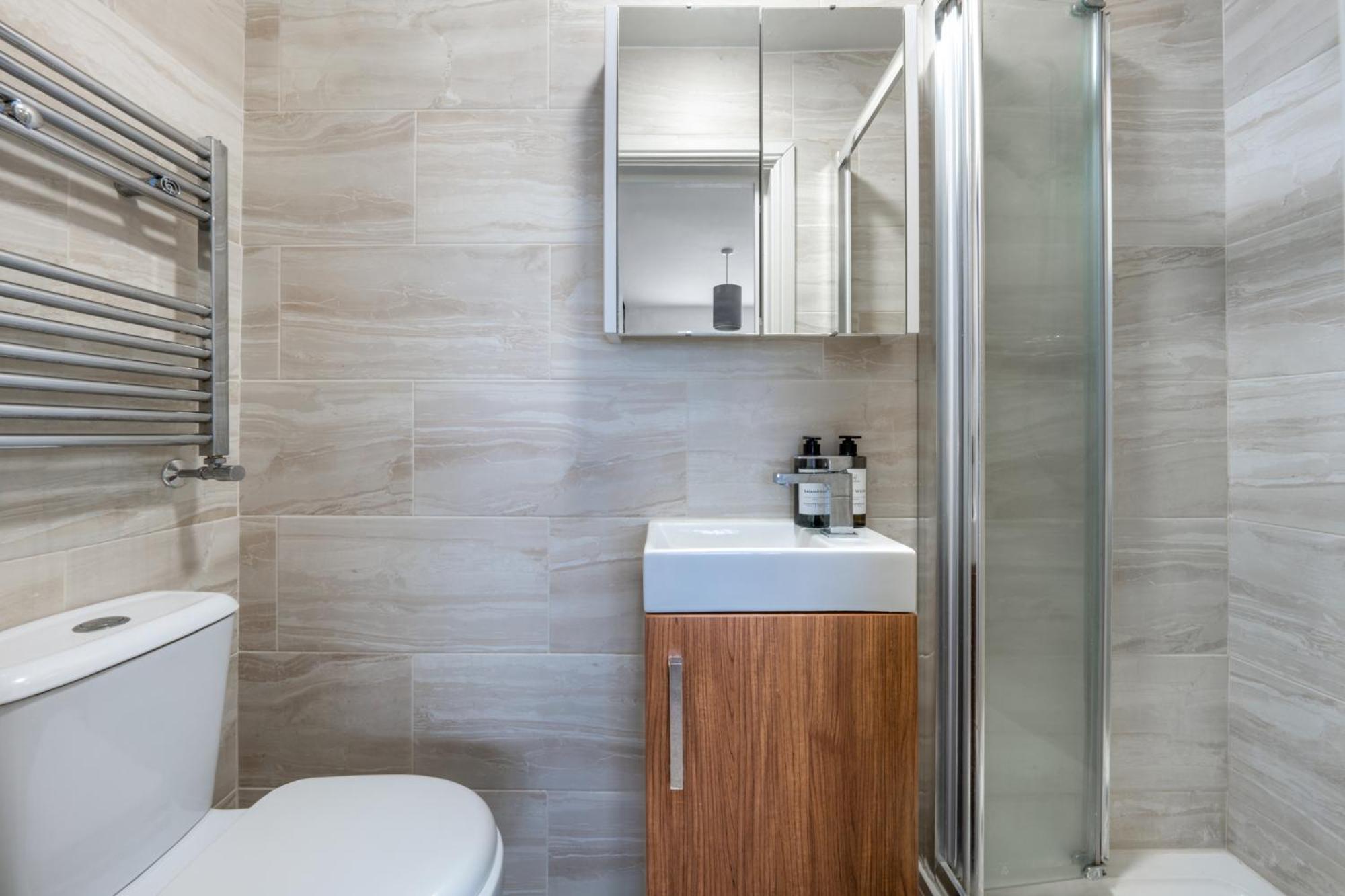 Central Watford Retreat By Hampton - Ideal For Contractors & Leisure Guests Apartamento Exterior foto
